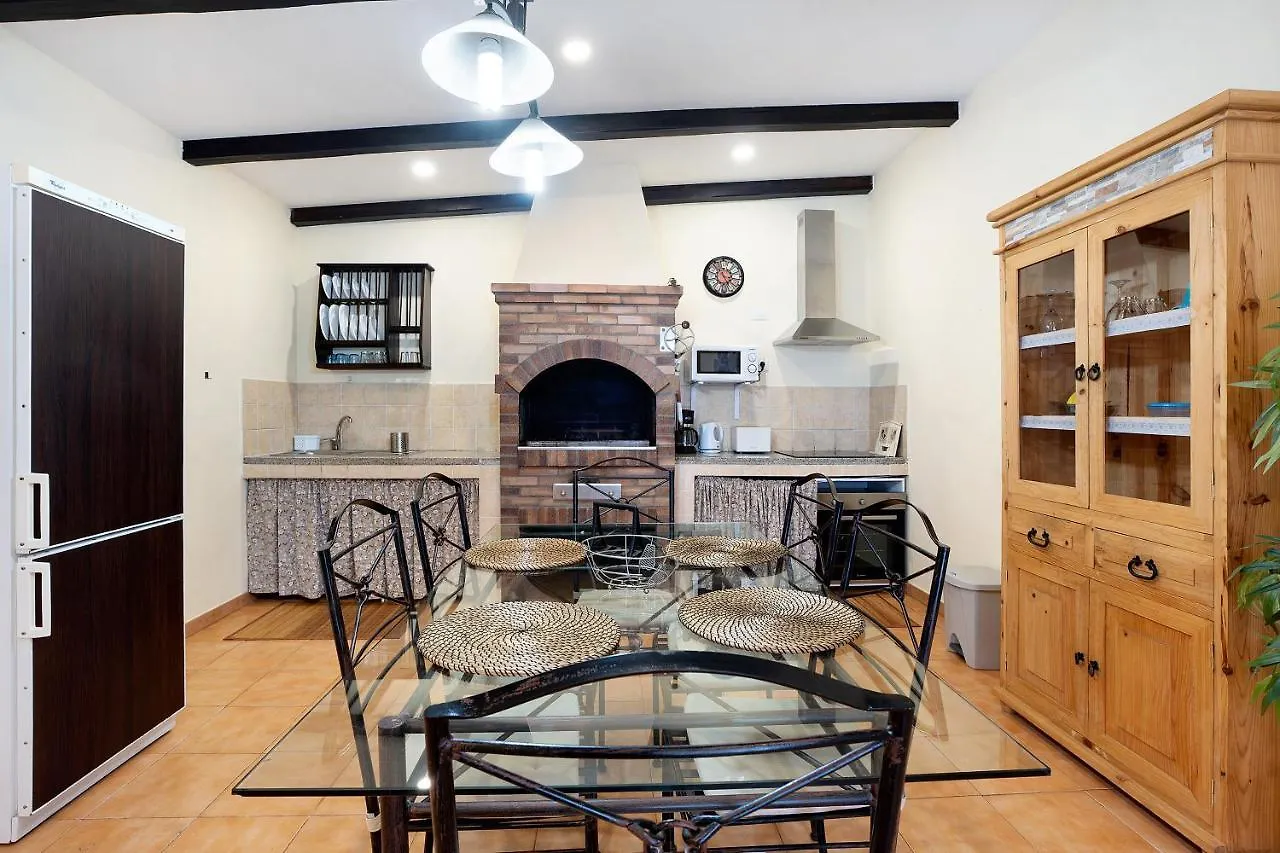 بيت للعطل فيلا Casa Andrea تاكورونتي